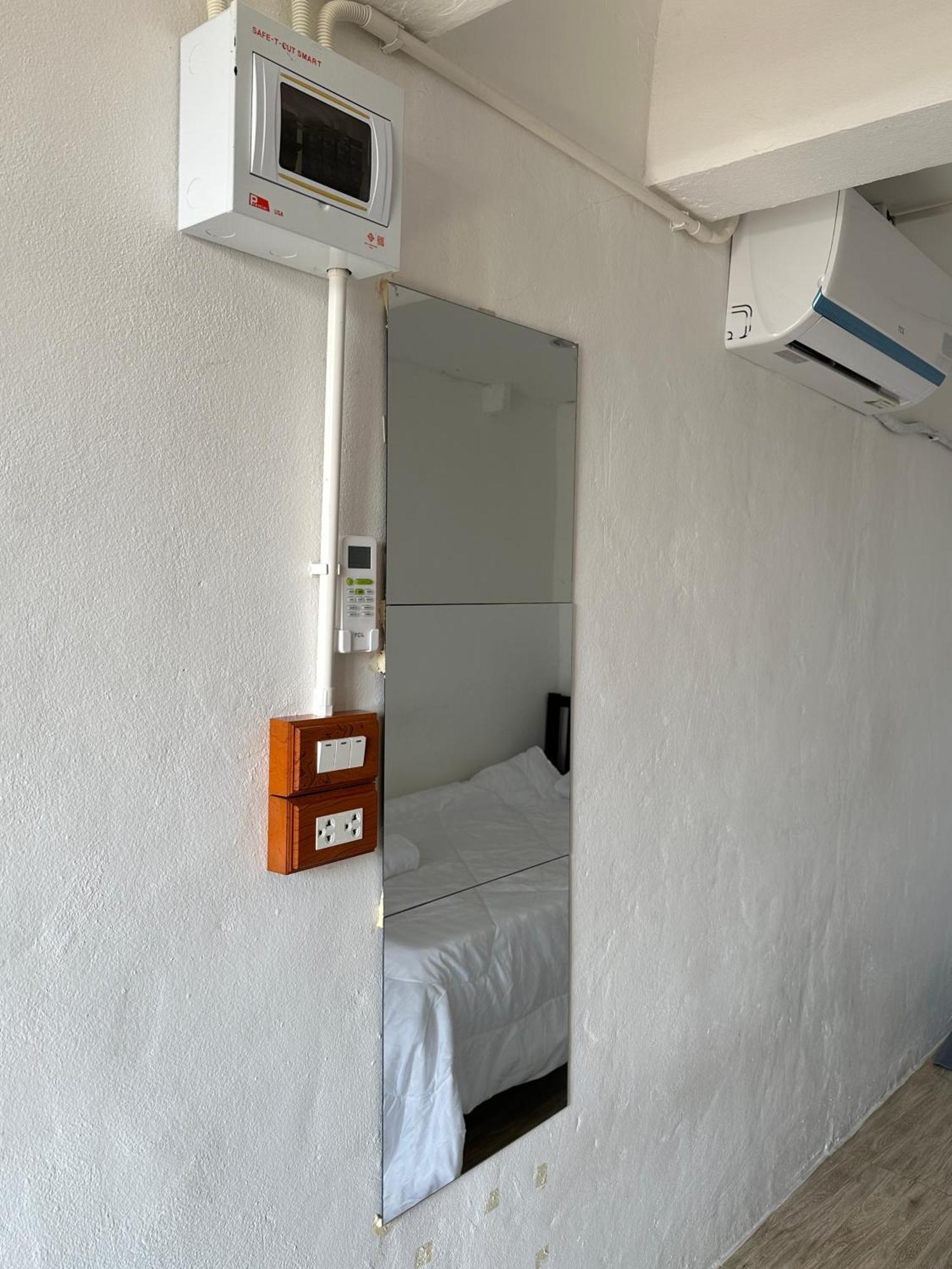 Chubby 9 Single Room Μπανγκόκ Εξωτερικό φωτογραφία